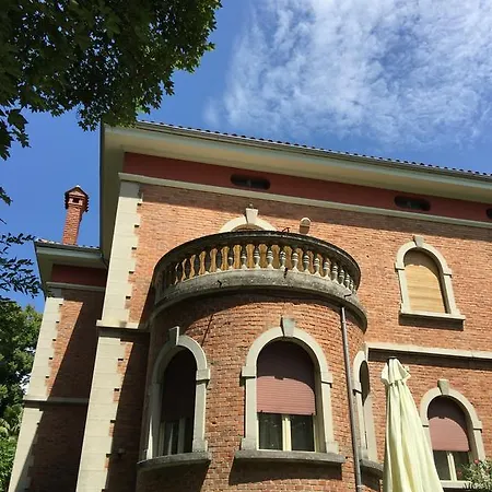 Center * 포르토로즈