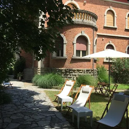 Center 게스트하우스 *